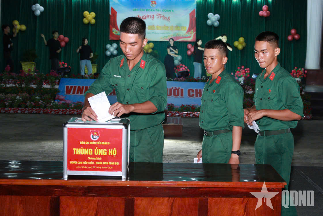 Buổi lễ thắm đượm nghĩa tình 